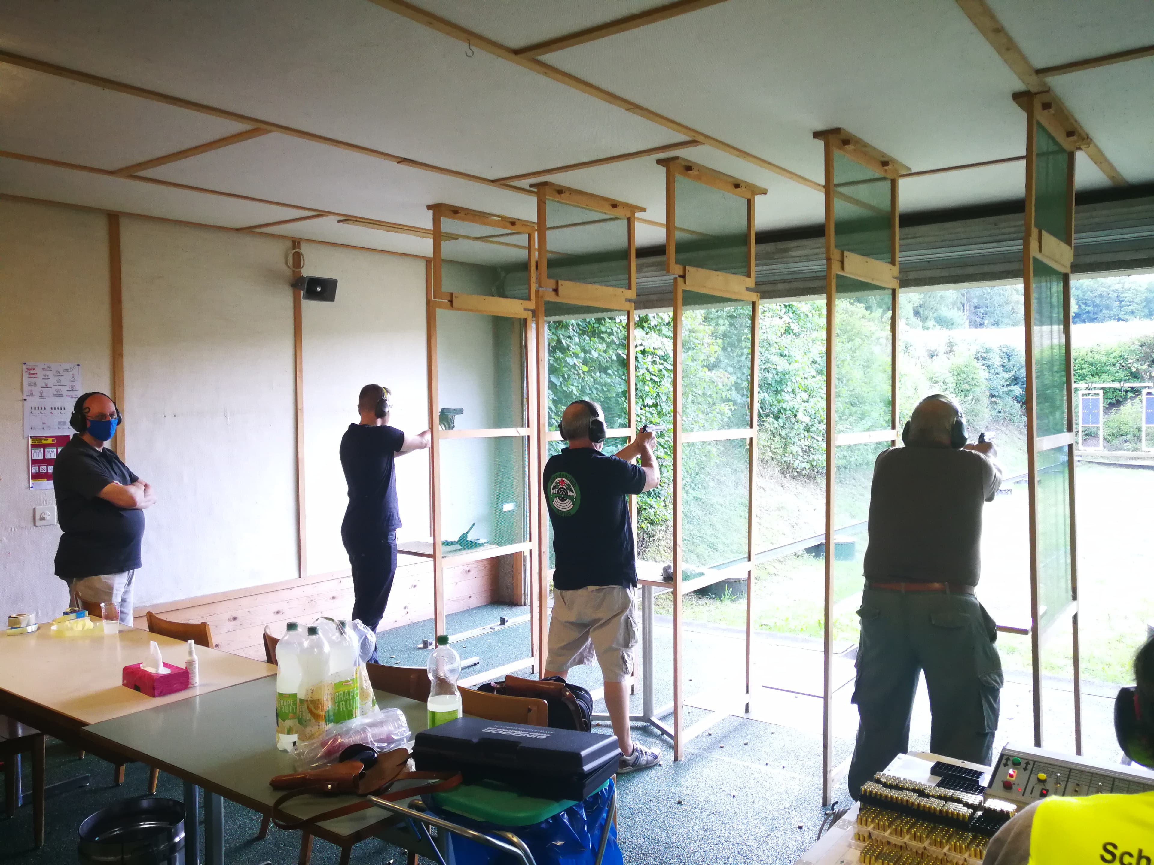 Um das Obligatorische akkreditieren zu lassen muss es auf 25m geschossen werden.